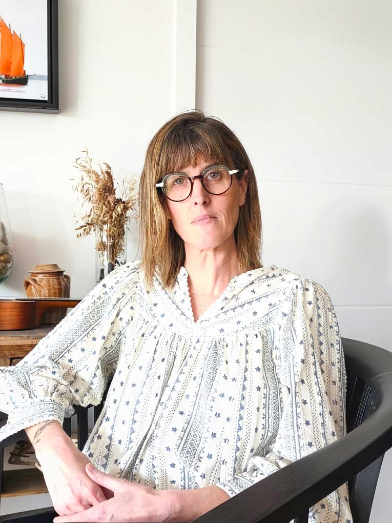 MYRIAMASSAGE :  : Massages & Guidance dans le Finistère 29, en Bretagne … Quimper, Brest … Myriam PUJOL vous propose : la guidance, Tirage Oracle de Belline, le nettoyage énergétique, le massage énergétique, le masssage tête Shirotchampi, le masssage pieds au Bol KANSU en résidences pour personnes âgées et en entreprises en Pays Bigouden et alentours. Brest, Quimper, Lorient, Rennes, Nantes, Saint-Malo